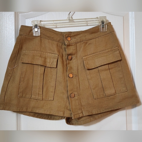 SHEIN Pants - Tan button down denim skort